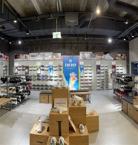 adidas novi shop split.